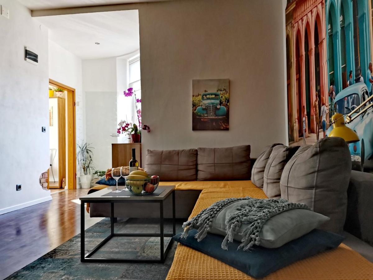 Apartment Andreas - Amphitheater - Πούλα Εξωτερικό φωτογραφία